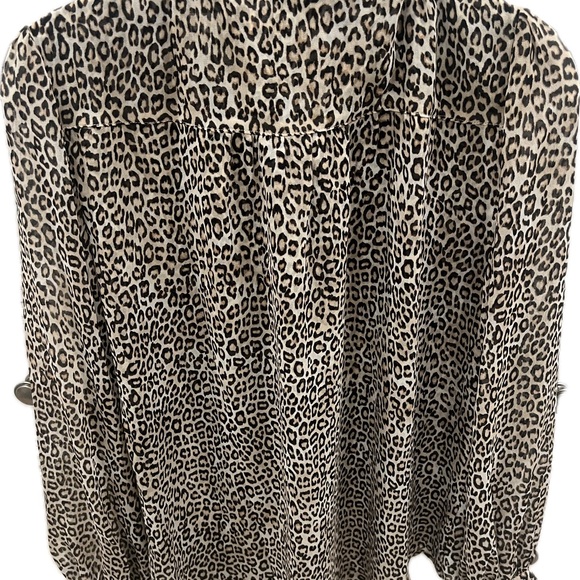 Chico’s Leopard Print Bow Tie Blouse Large - Picture 9 of 13